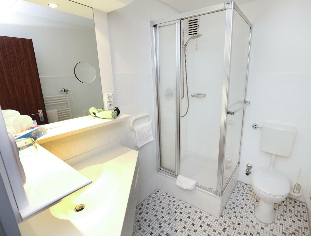 Hotel Kroeger Ennigerloh Εξωτερικό φωτογραφία