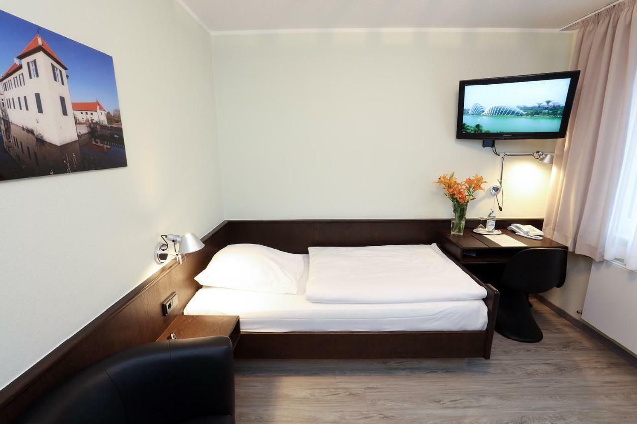 Hotel Kroeger Ennigerloh Εξωτερικό φωτογραφία